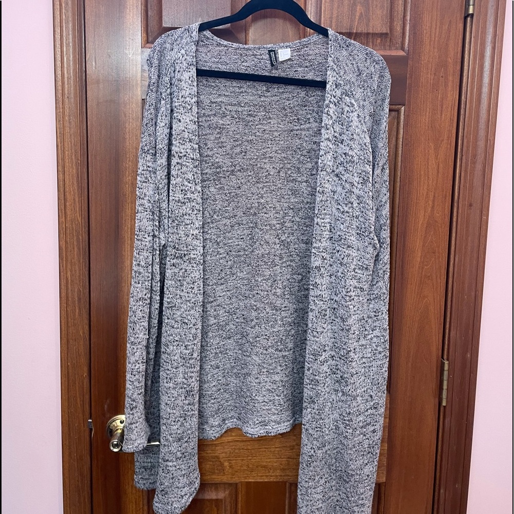 H&M divided marble gray sweater jacket size L